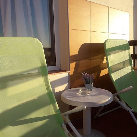 Morska Zvezda Guest House Pomorie Habitación foto