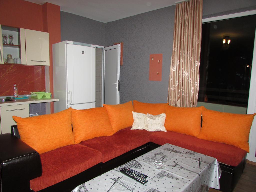 Morska Zvezda Guest House Pomorie Habitación foto