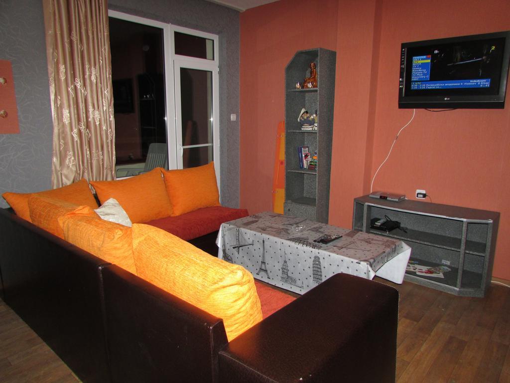 Morska Zvezda Guest House Pomorie Habitación foto